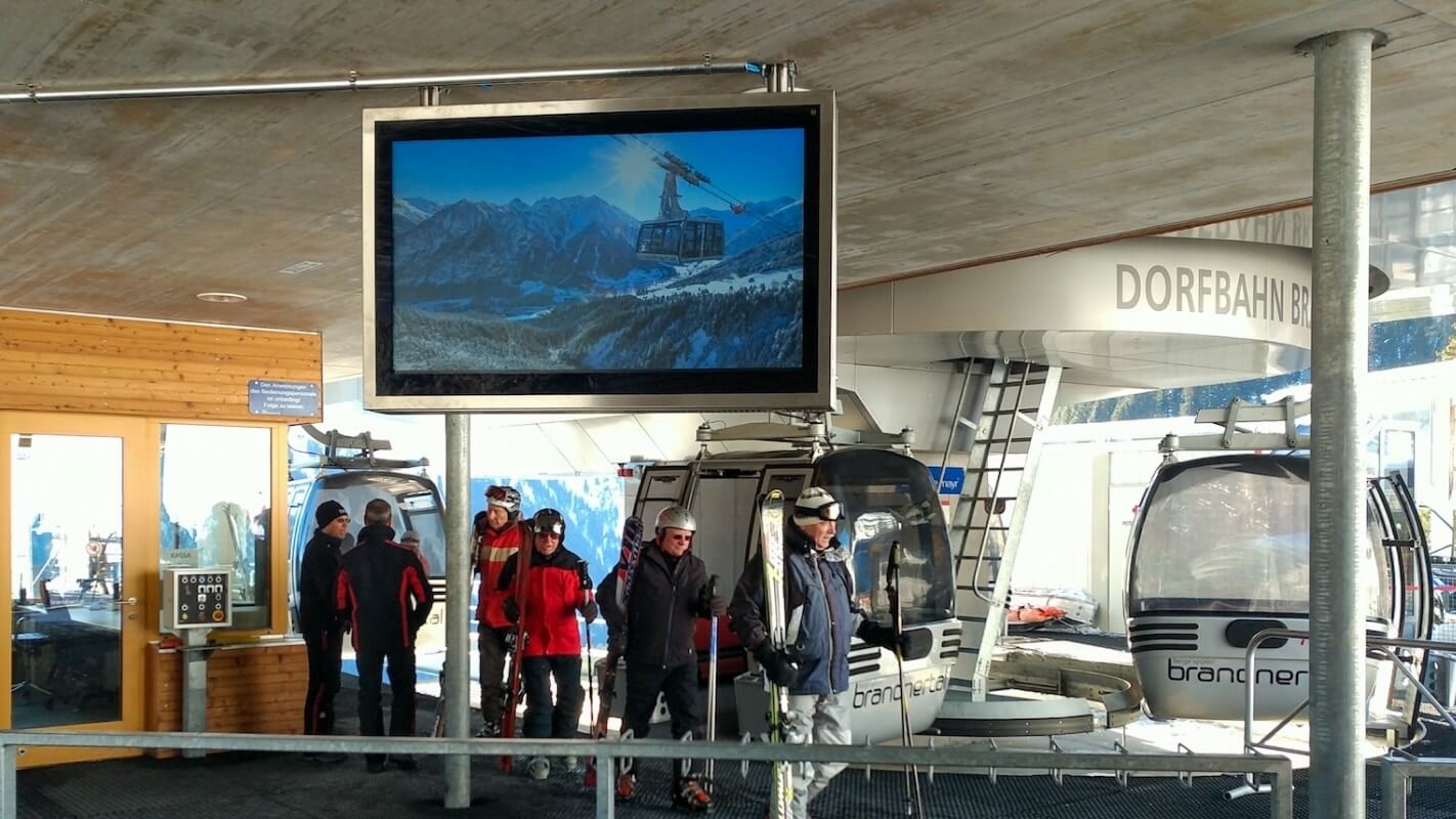 250821 cci digital signage tourismus